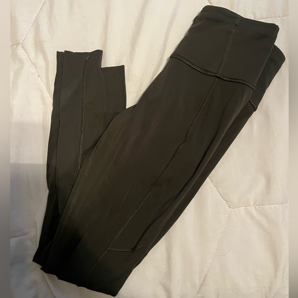 Lululemon Olive Green 3/4 leggings size 4